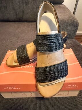 Women’s Black Woven Strap Comfort Sandals